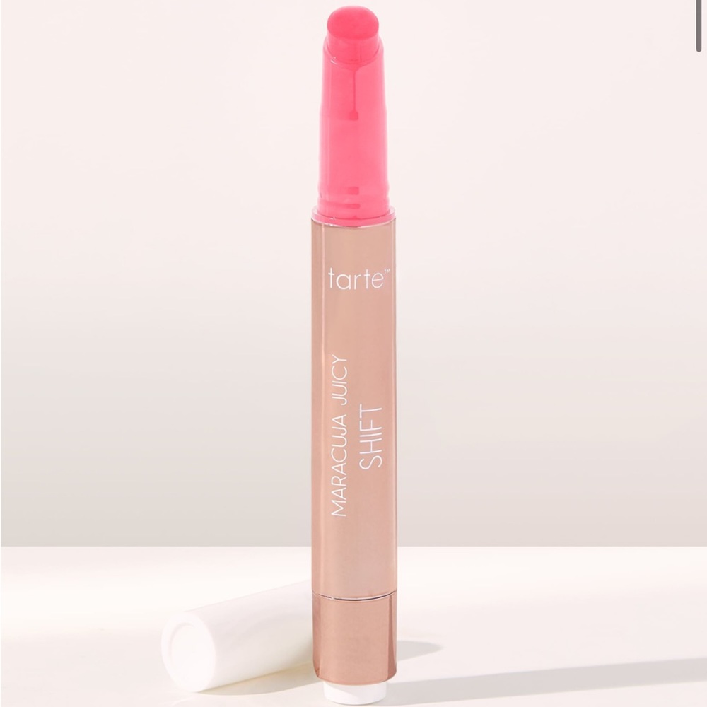 maracuja juicy shift pH-powered plumping gloss-balm - big ego